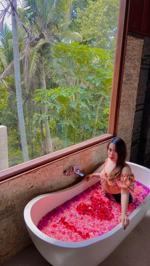 Nirankara Private Pool Villa - By Ubud Paradise Εξωτερικό φωτογραφία