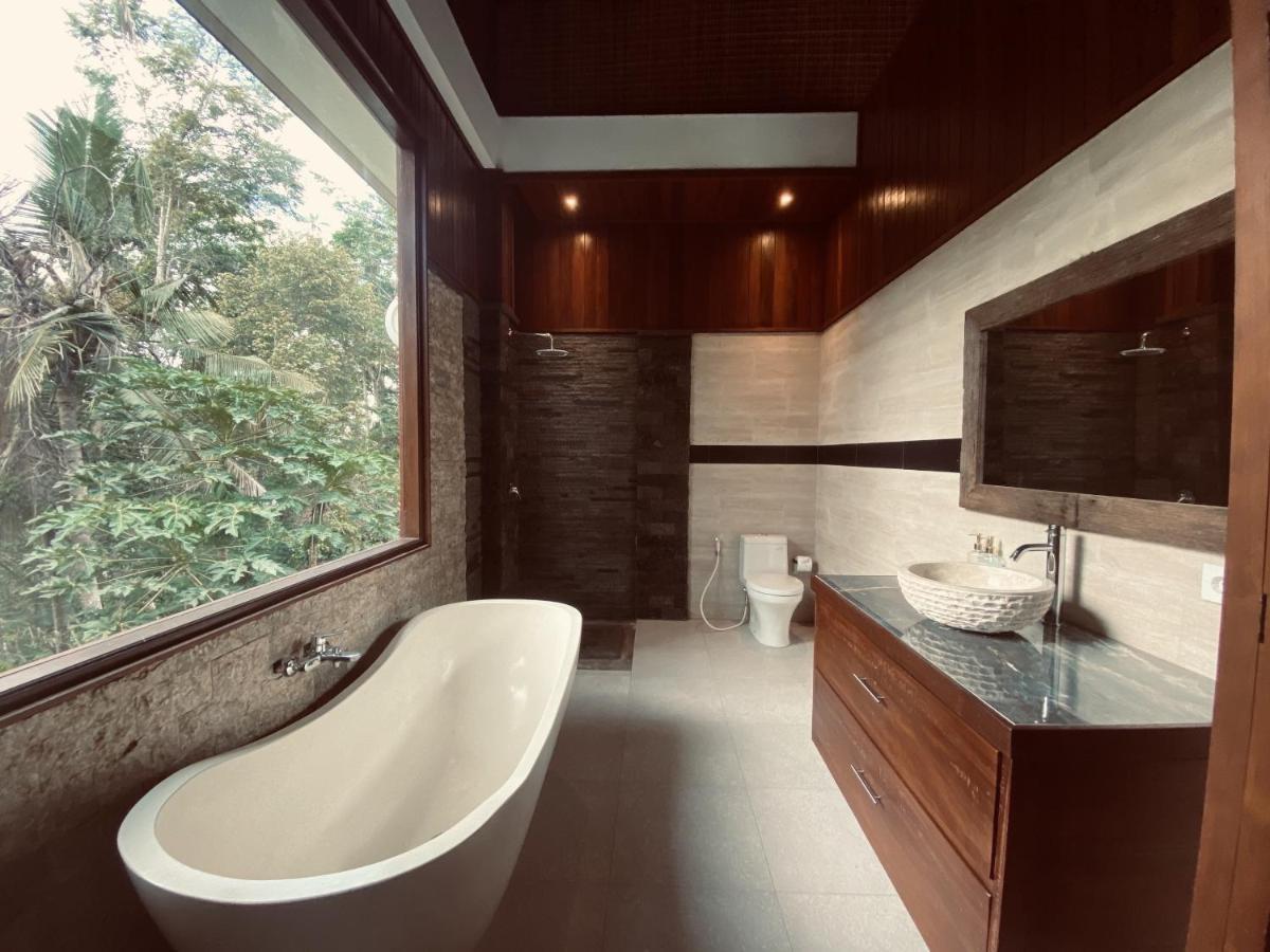 Nirankara Private Pool Villa - By Ubud Paradise Εξωτερικό φωτογραφία